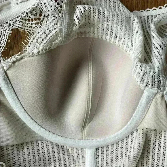 Victoria’s Secret Cream‎ Lace Bustier Sz 34C Intimate Coquette Cottagecore - Picture 4 of 7